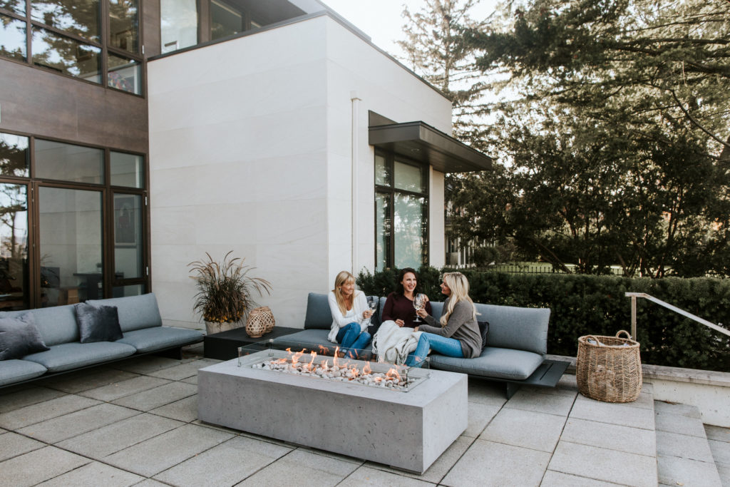 5 Things to Know When Choosing a Concrete Fire Pit - DEKKO